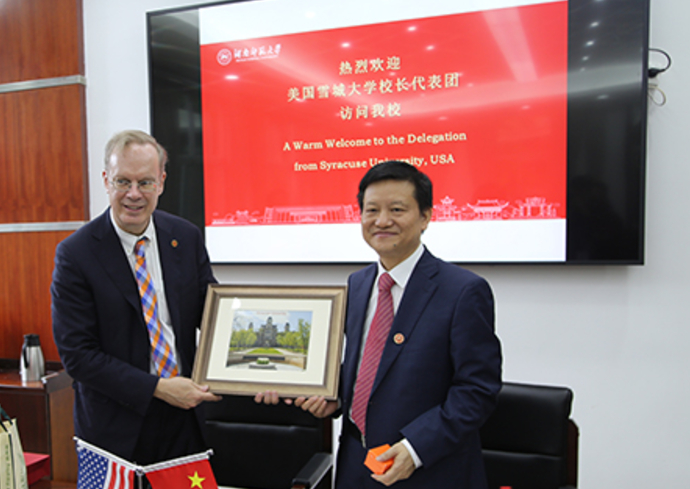 Syracuse University Signs Memorandum of Understanding with Universities in China