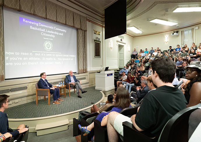 Men’s Basketball Coach Jim Boeheim Talks Basketball, Leadership and Citizenship at Maxwell Event