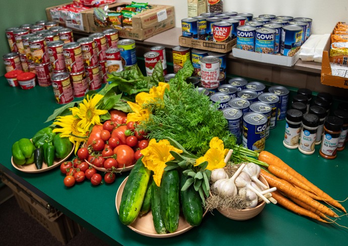 Hendricks Chapel Food Pantry, Pete’s Giving Garden Help Combat Food Insecurity in Campus Community