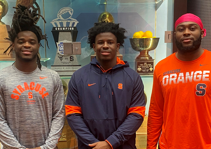Therapeutic ‘Mob Podcast’ Connects Football Team With Fans, Strengthens Team Bonds