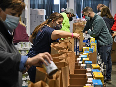 Various Opportunities Available for Campus Community Members to Participate in Holiday Giving, Volunteerism