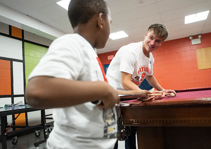 Men’s Soccer Team Gives Back to Syracuse Community for Season of Support