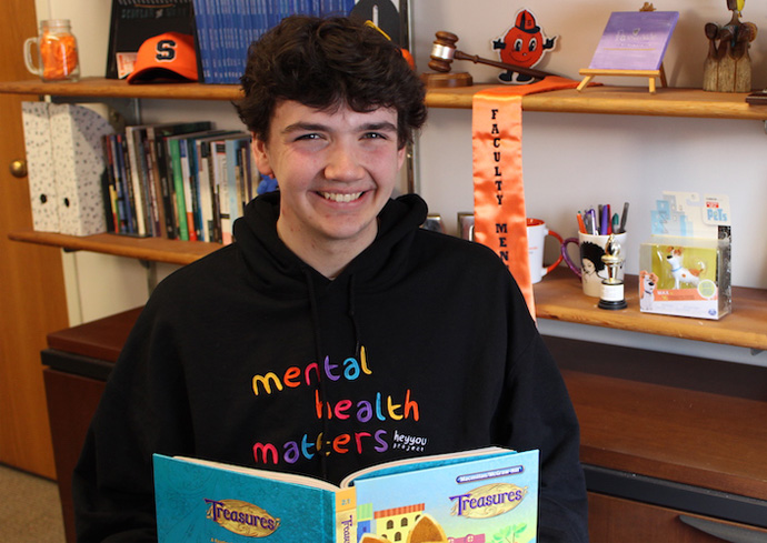 Reading Buddies Program Gives Young Readers—and Pre-Service Teachers—a Jump Start