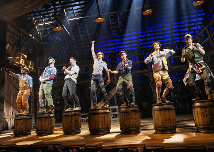 Syracuse to ‘Shucked’: Newhouse Alumnus Makes People Laugh in Tony-Nominated Musical