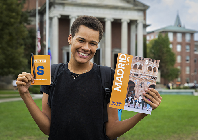 Syracuse Abroad Hosts Annual Study Abroad Week Sept. 11-15