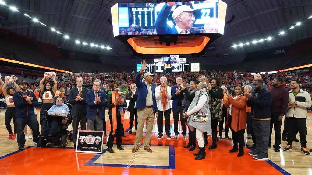 Dave Bing inducted into the Ring of Honor