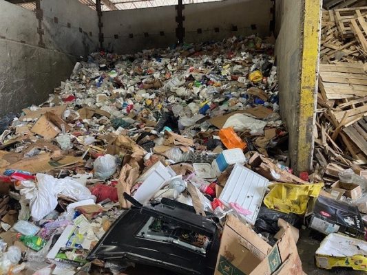 Garbage and recycling 