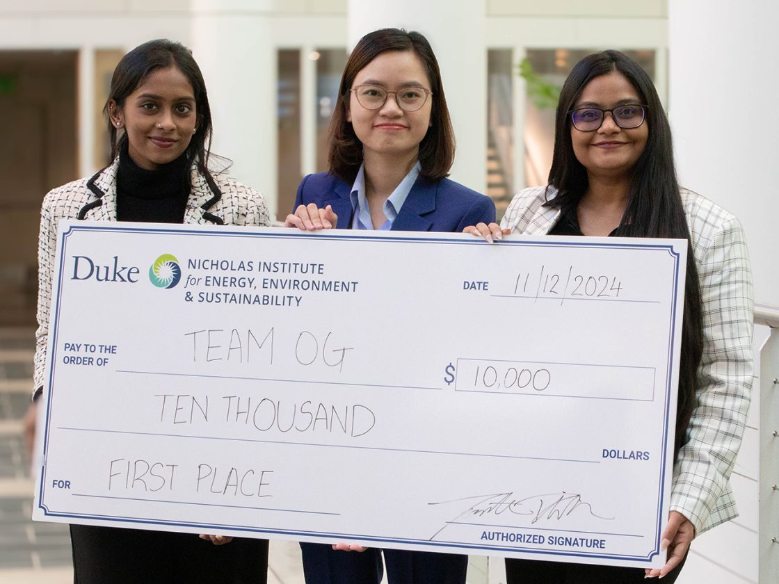 Team of Whitman Graduate Students Takes the Win at Energy and Emerging Markets Case Competition