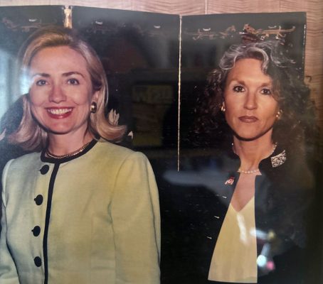 Phyllis Greenberger with Hillary Clinton at a women’s health research dinner 