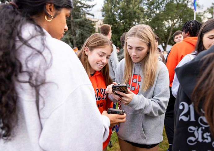 Navigate Syracuse Like a Pro: Your Digital Toolkit for University Life